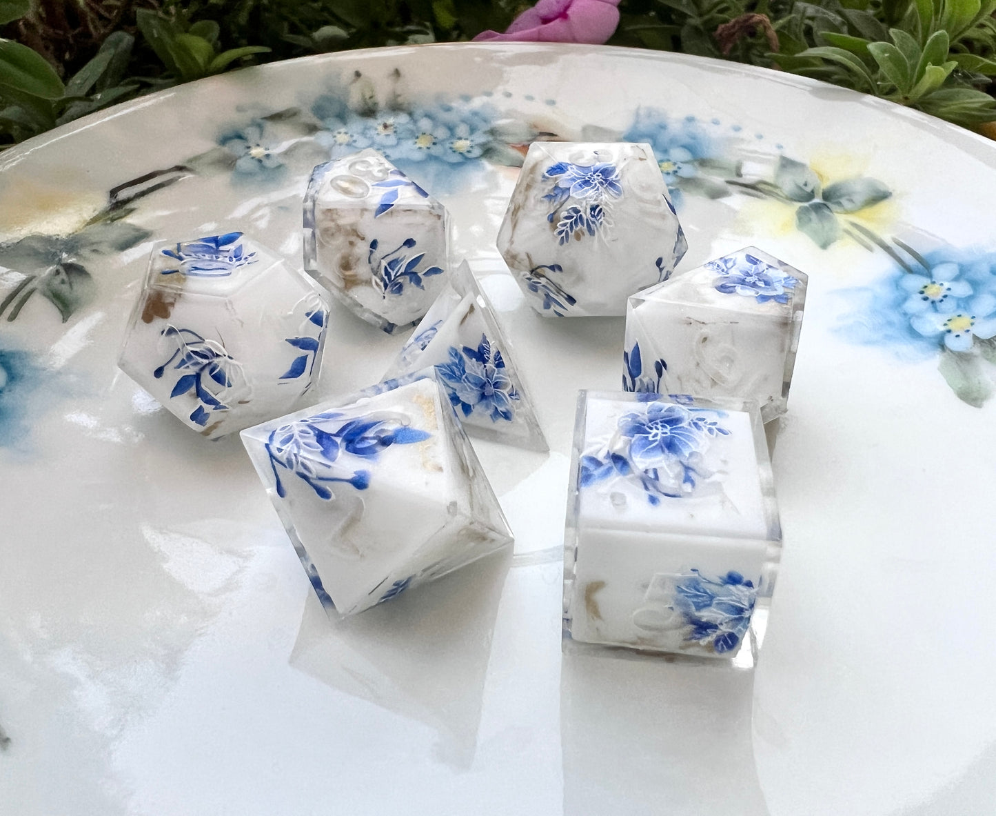 "Regal Porcelain" Dice Set