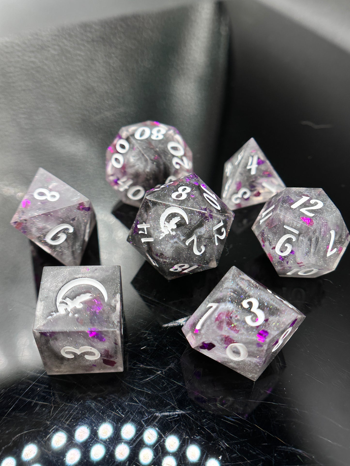 "Aromantic Artifact" 7Pc Ace/Demi Pride Dice Set