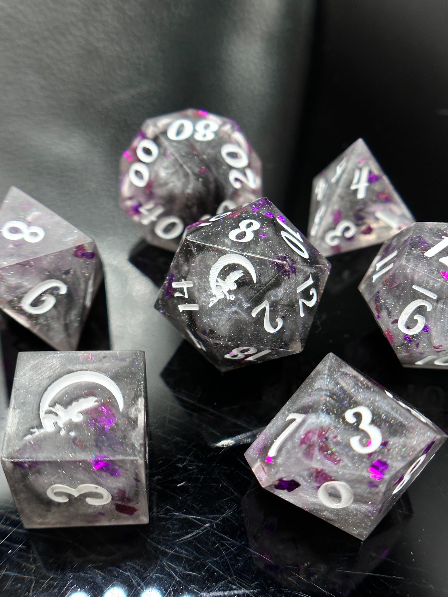 "Aromantic Artifact" 7Pc Ace/Demi Pride Dice Set