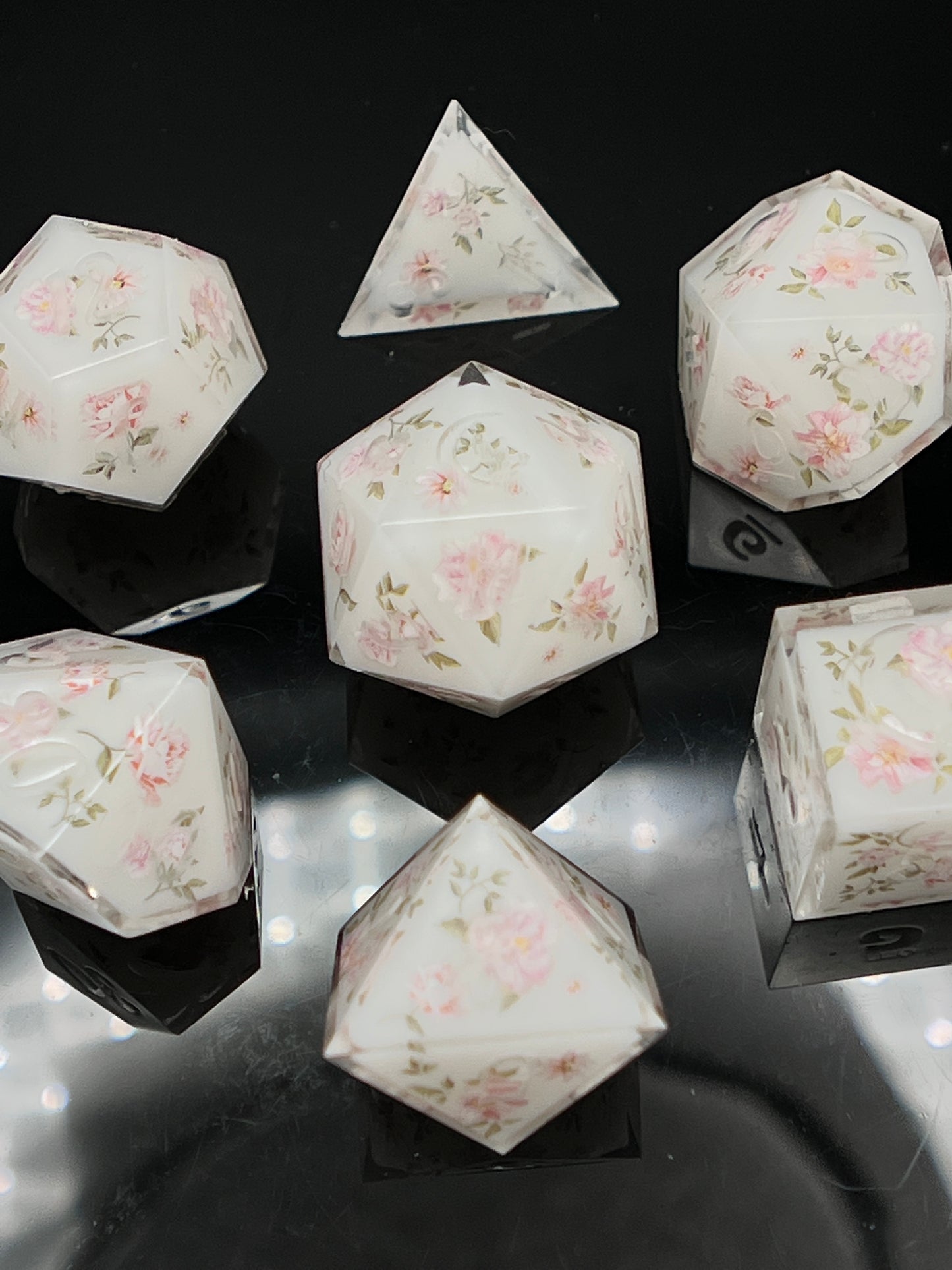"Victorian Rose" 7pc Dice Set