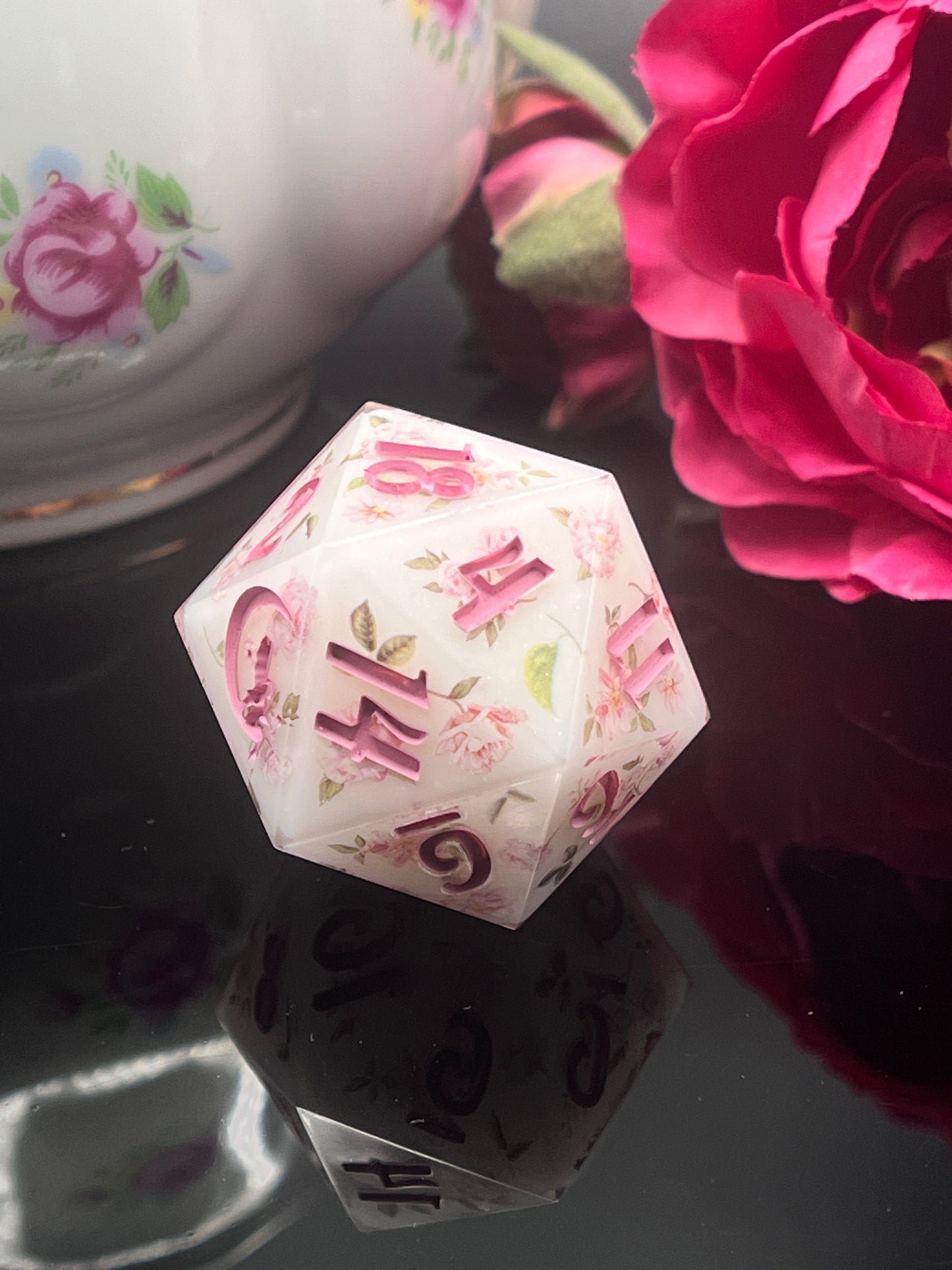 Victorian Rose Jumbo D20 - 32mm