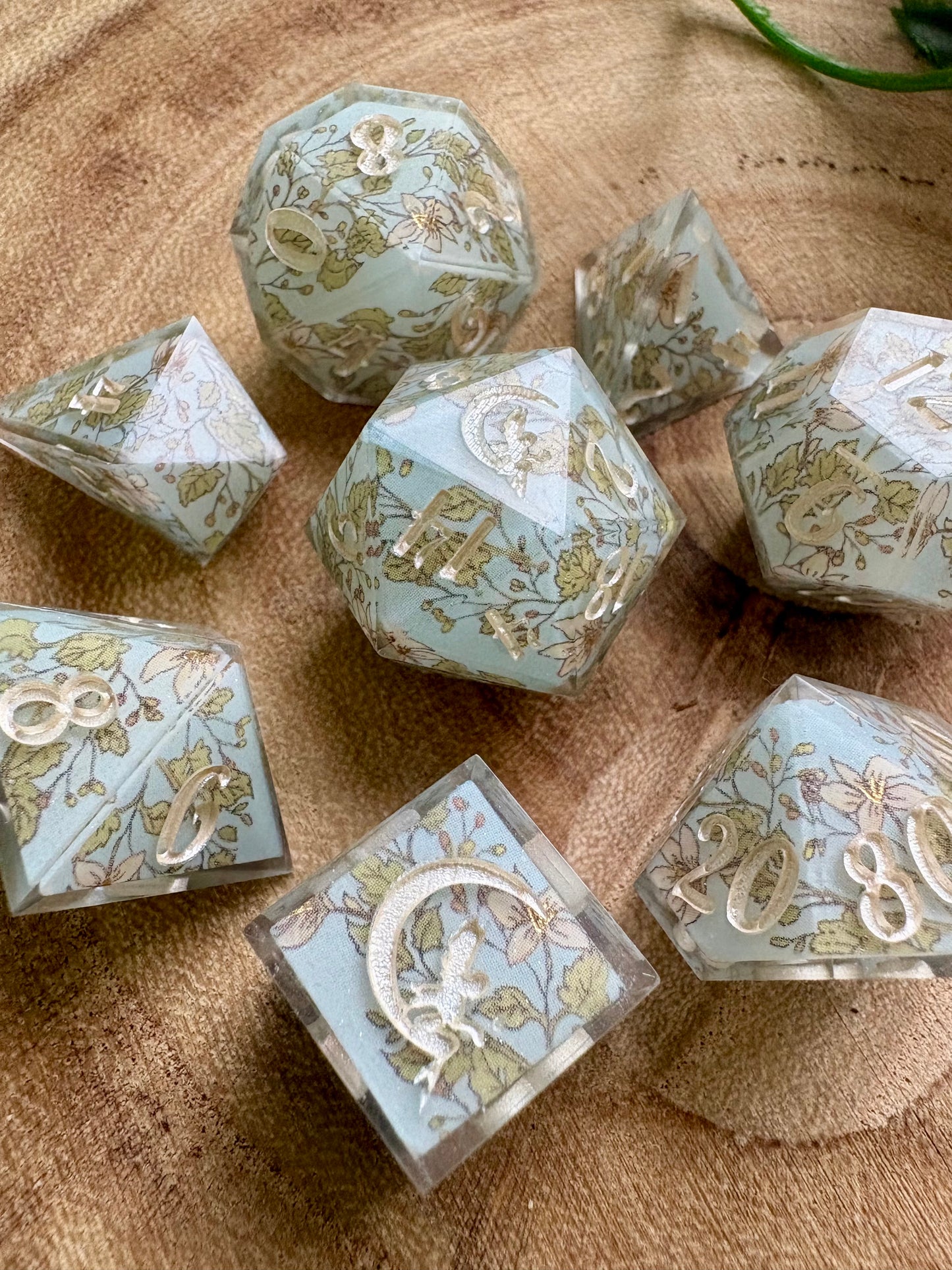 "Whispering Ivy" Dice Set