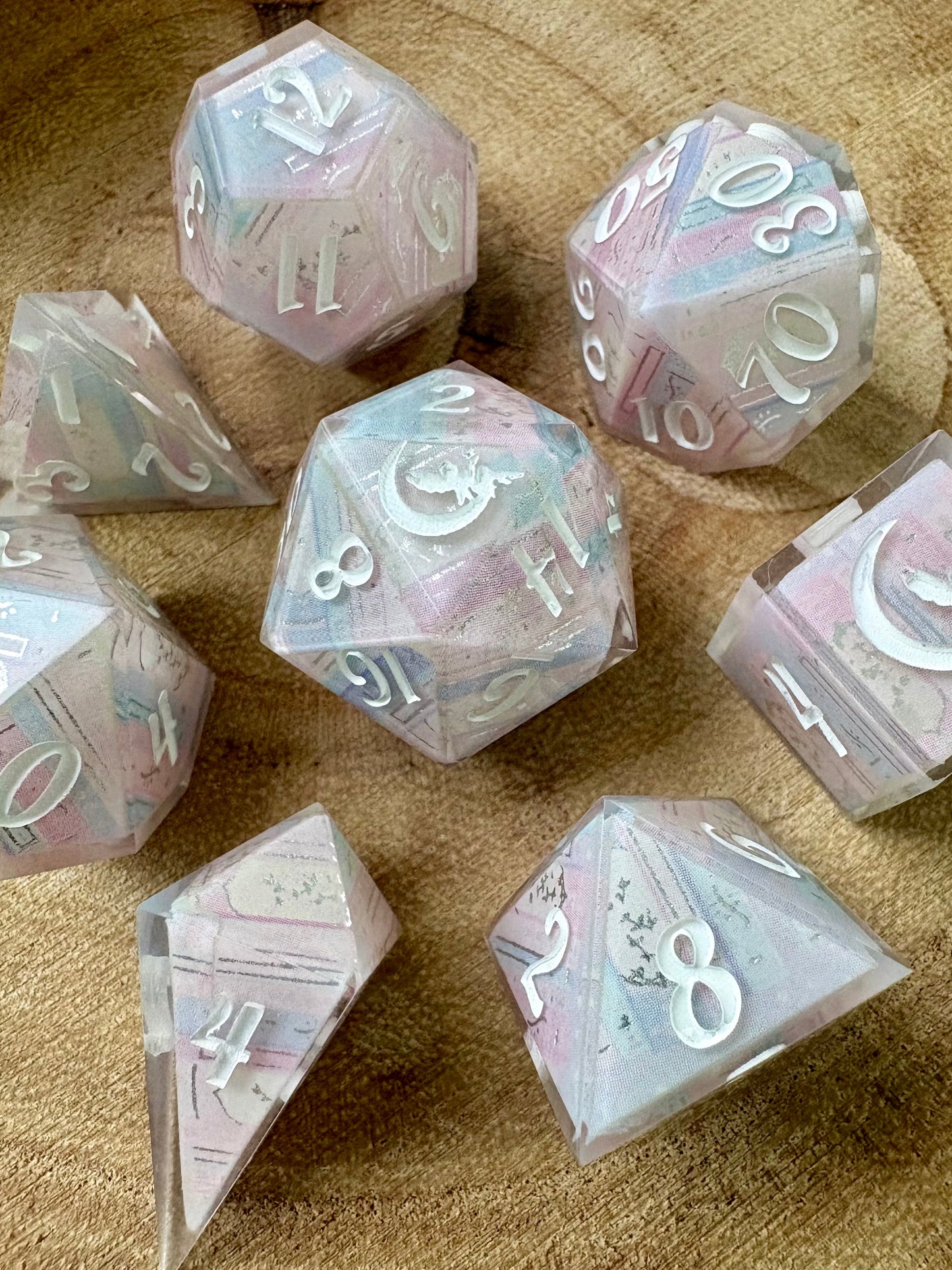 "Romance Bookshelf" Dice Set