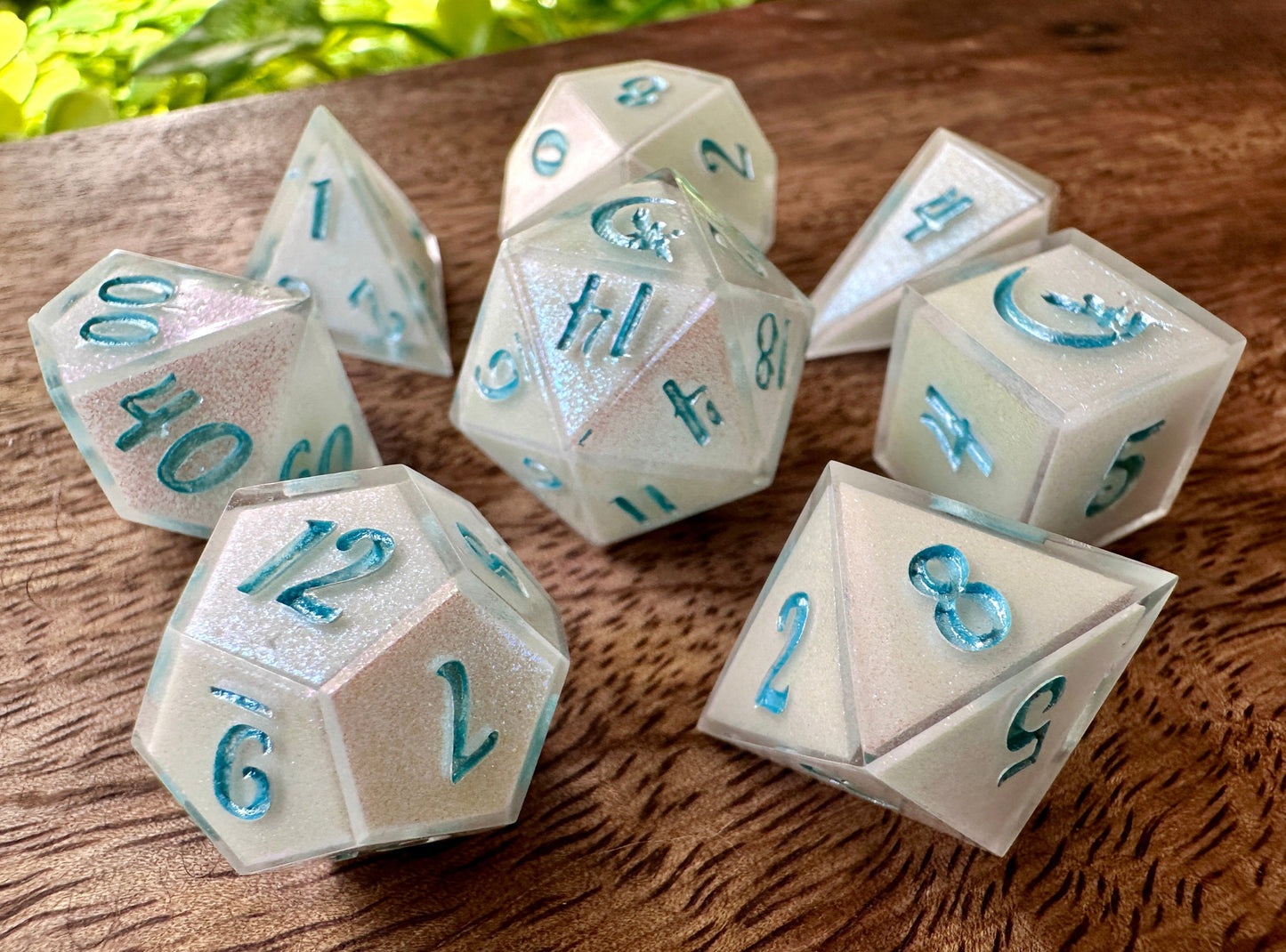 "Enchanted Frost" 8pc Dice Set