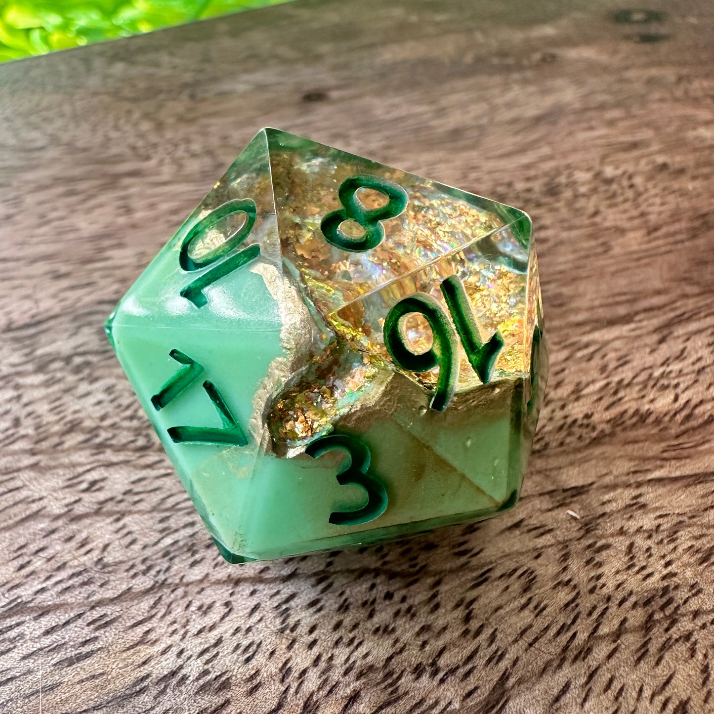 "Goldleaf" - Geode D20