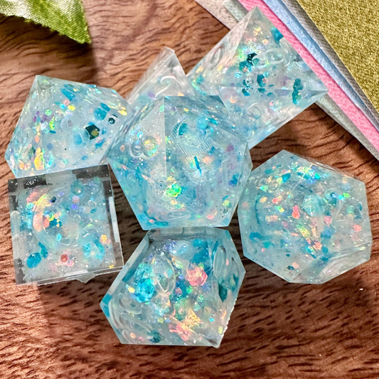 RAW Frostfire Opal Dice Kit - 7 piece set