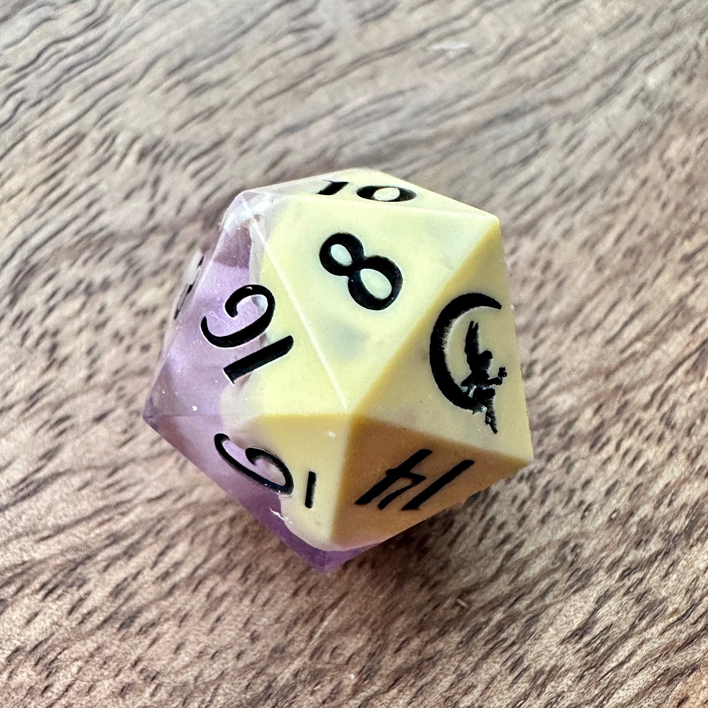 Fey Charm - 20mm Liquid Core D20