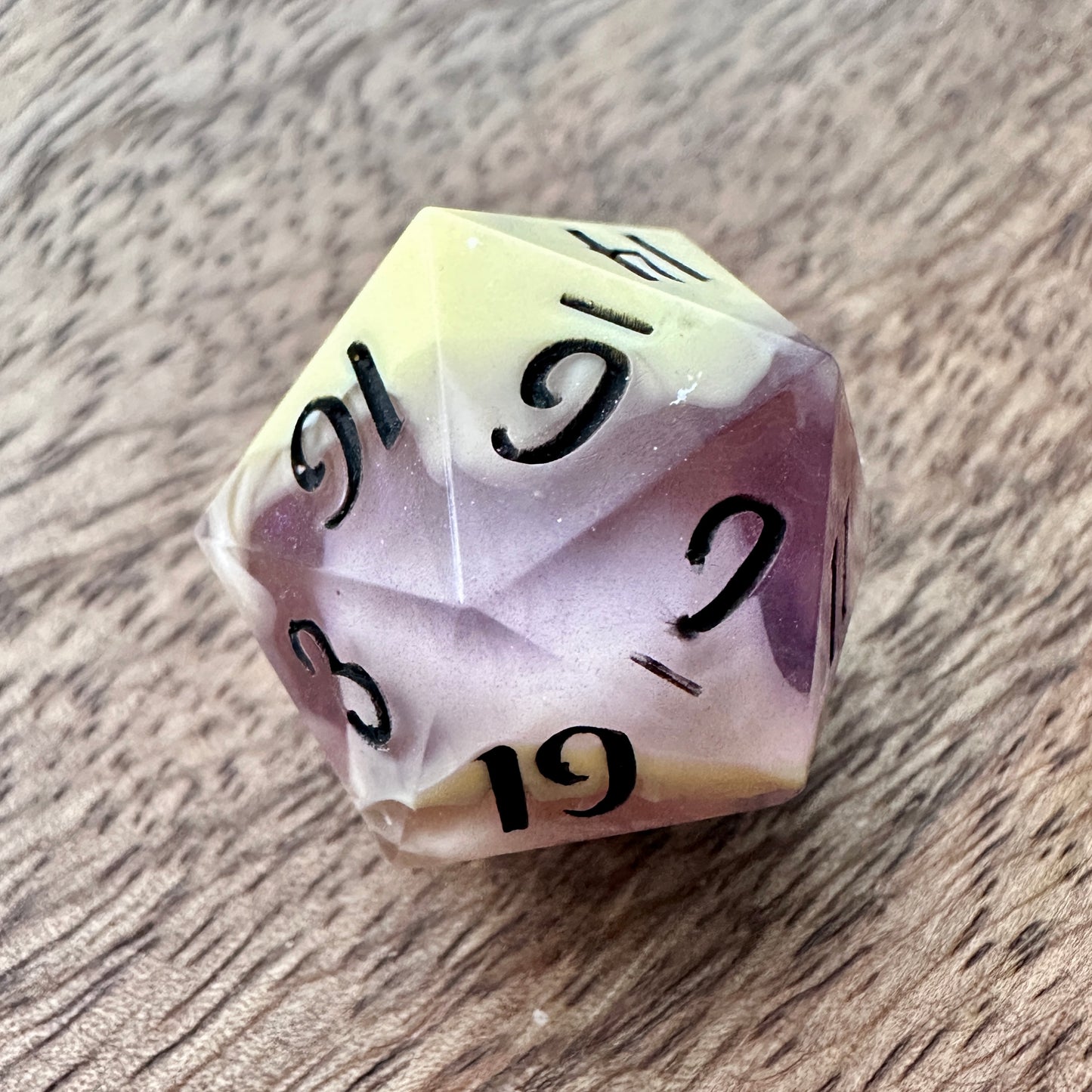 Fey Charm - 20mm Liquid Core D20