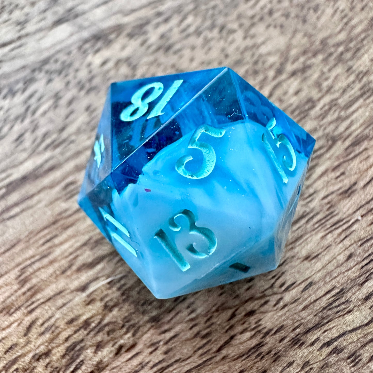 Arctic Shard - 20mm Liquid Core D20