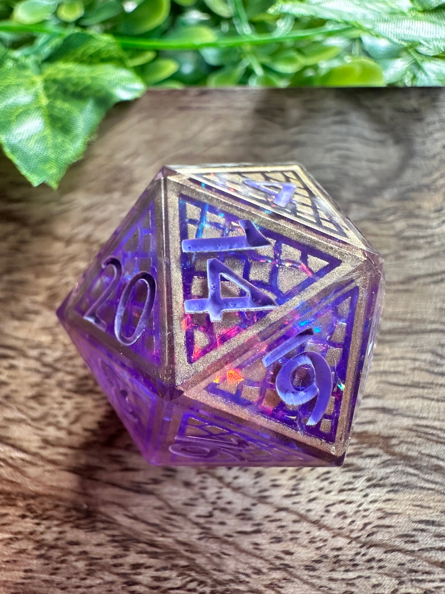 "Amethyst Dragonscale" 32mm Jumbo D20