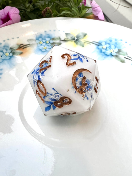 "Regal Porcelain" Jumbo D20 - 32mm